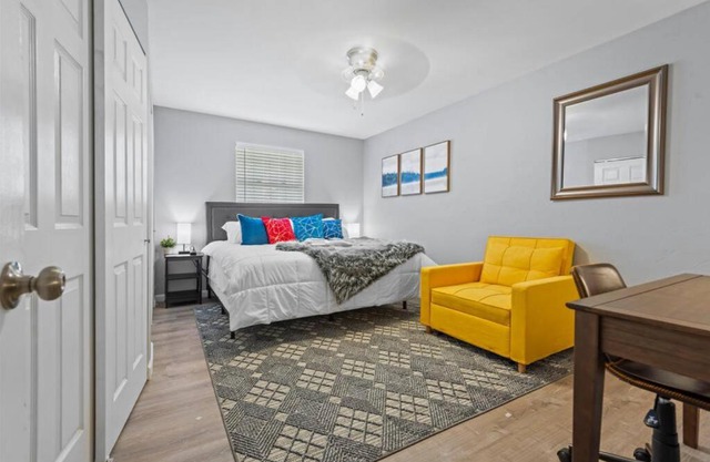 2 Bed Townhome Saint Charles