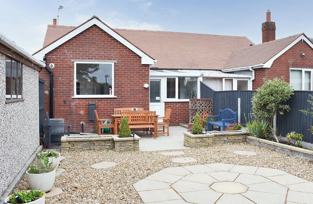 2 bedroom accommodation in Thornton-Cleveleys, near Blackpool