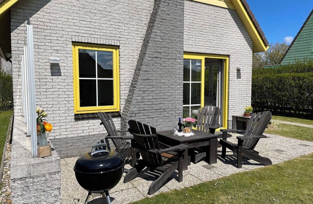 2 bedroom accommodation in Julianadorp aan Zee