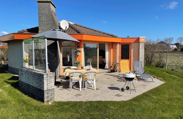 2 bedroom accommodation in Julianadorp aan Zee