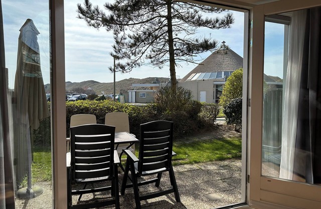 2 bedroom accommodation in Julianadorp aan Zee