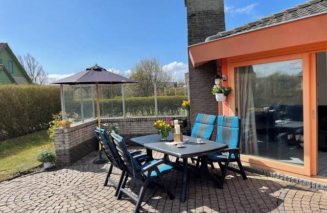 2 bedroom accommodation in Julianadorp aan Zee