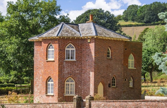 2 bedroom accommodation in Shepton Mallet