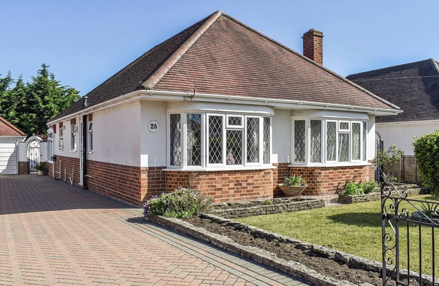 2 bedroom accommodation in Bournemouth