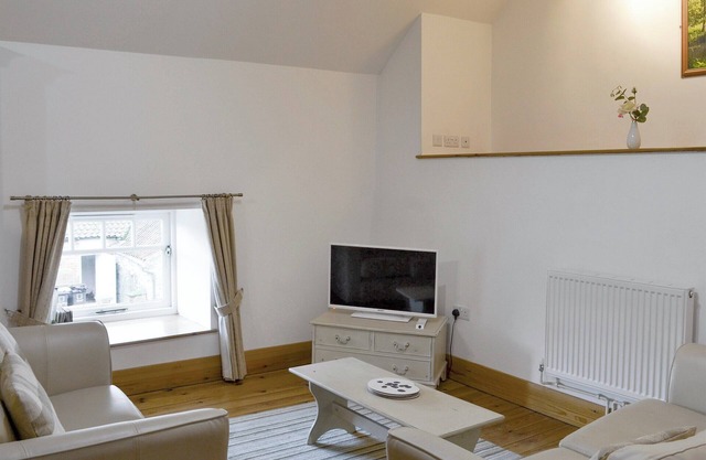 2 bedroom accommodation in North Willingham, near Market Rasen