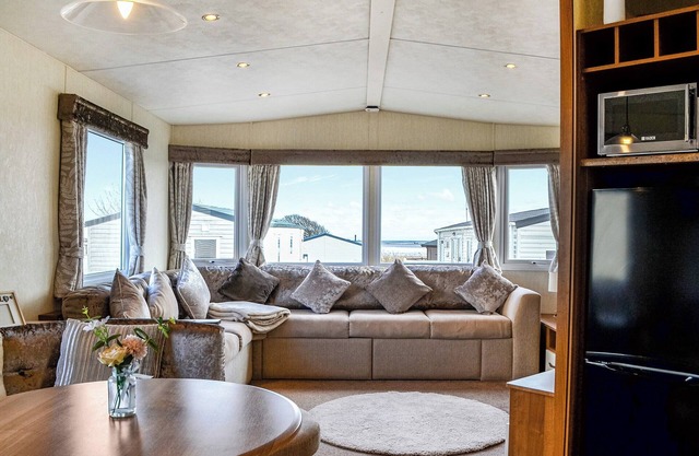 2 bedroom accommodation in Sandyhills