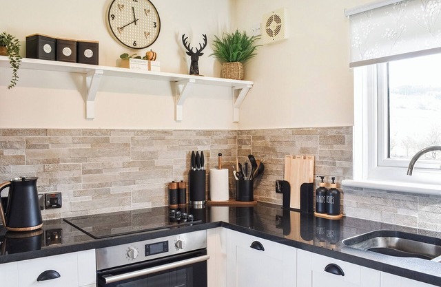 2 bedroom accommodation in Aberfeldy