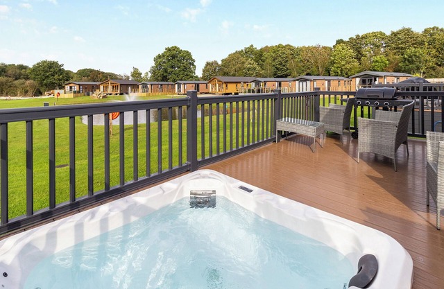 2 bedroom accommodation in Eaton, Congleton