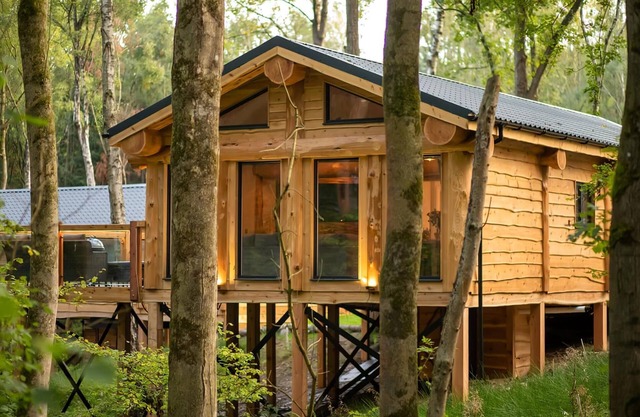 2 bedroom accommodation in Ellesmere