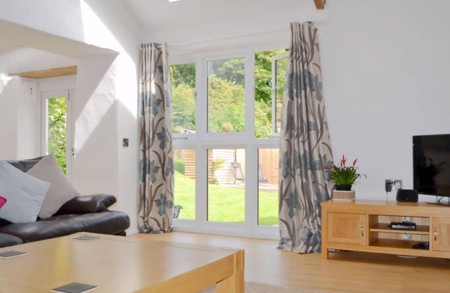 2 bedroom accommodation in Valast Hill, near Stackpole