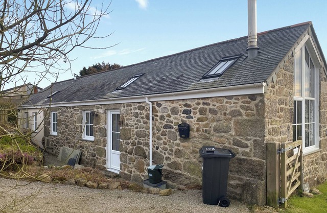 2 bedroom accommodation in St Ives
