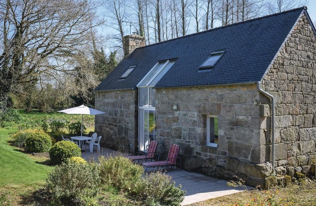 2 bedroom accommodation in Lannion