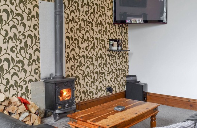 2 bedroom accommodation in Claxton, near York