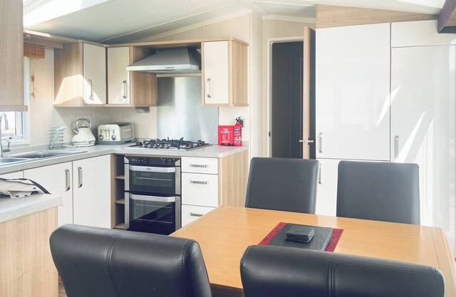 2 bedroom accommodation in Towyn