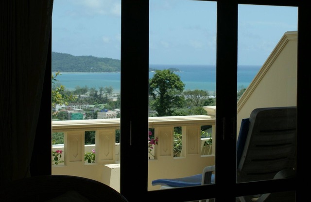 2-bedroom apartment in residence