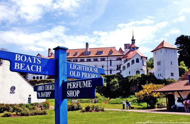 2 Bedroom Apartment Sleeps 4. Spacious, Great Location for Tenby & Saundersfoot