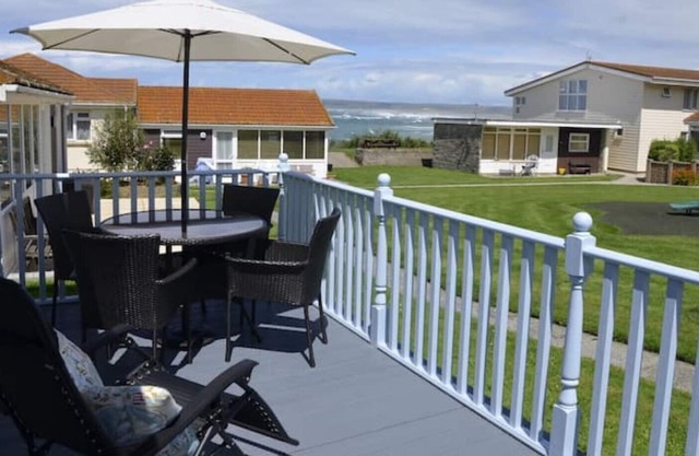 2 bedroom Chalet, Ideal for Families by the Sea