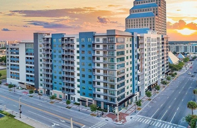 2 Bedroom Condo 419520 by Houzlet