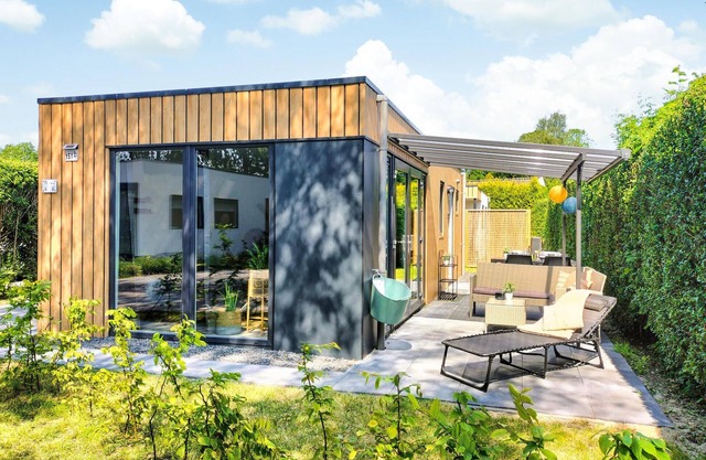 2 bedroom cozy home in Heinkenszand