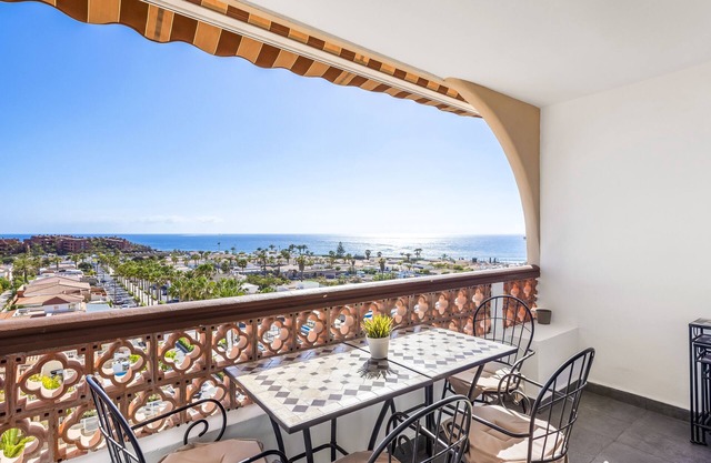 2-bedroom flat on Palm Mar beachfront with stunning view
