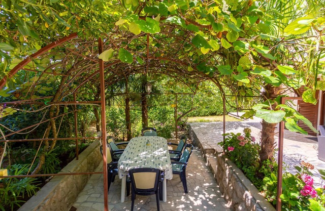 2 bedroom lovely apartment in Omisalj