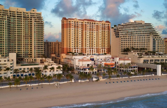 2 Bedroom - Marriott's BeachPlace Towers - Full Resort Access