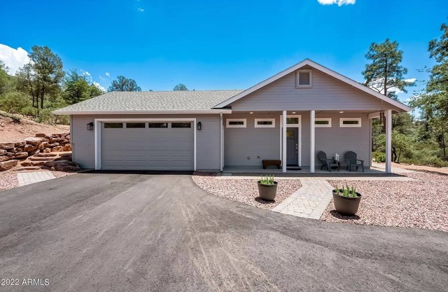 2 bedroom modern home in a private neighborhood10% weekly/15% monthly discount