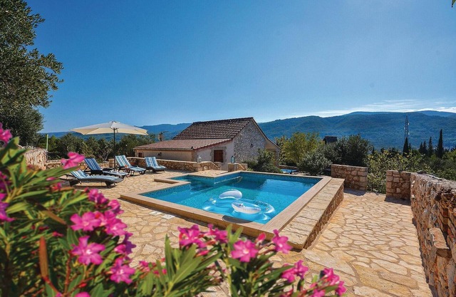 2 bedroom nice home in Stari Grad