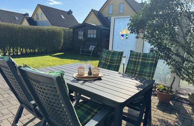 2 bedroom accommodation in Julianandorp aan zee