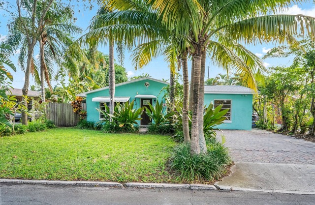 2 bedroom pool home off I95