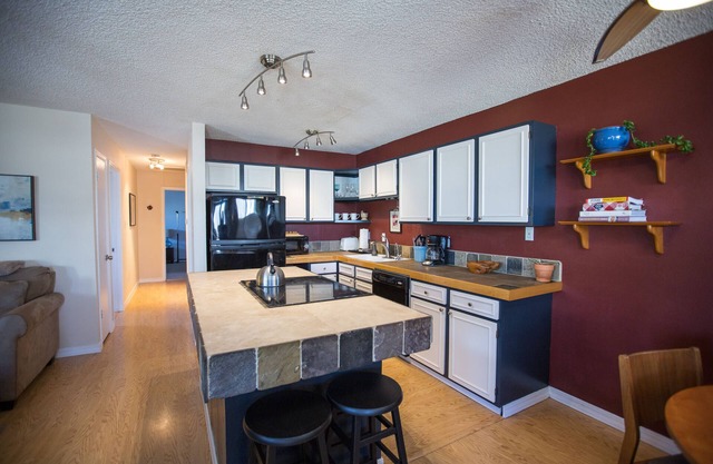 2 Bedroom Vacation Rental-Central Boulder