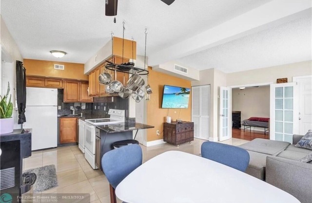 2 bedrooms 1 bath