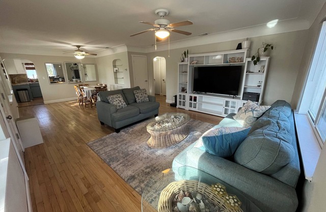 2 Bedrooms, 1 Bath, Fenced Yard, Pet Friendly, All Utilities Included