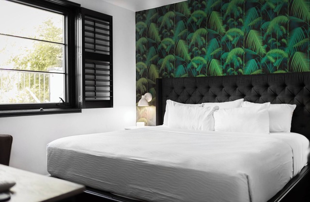 2 Blocks to Broadway | 1BDR King Suite | SoBro