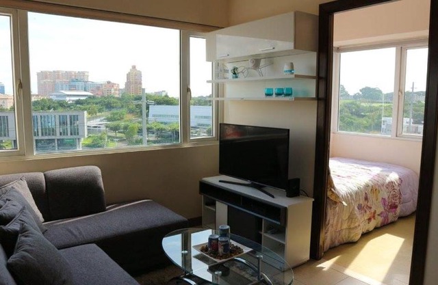 2 BR Condotel near Venice Grand Canal, SM Aura Mall and BGC