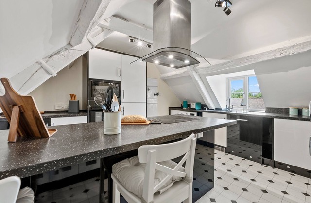 2-BR Cosy Retreat, Cirencester