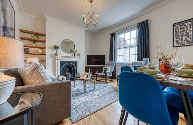 2 BR Stunning Modern City Apt Southampton-Sleeps 6 Oxford Terrace