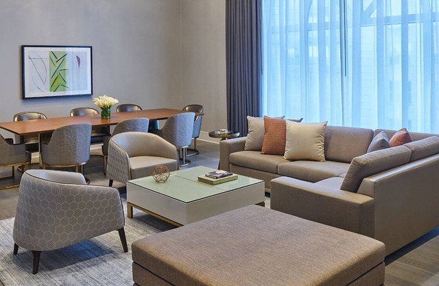 2 Connecting Suites at a 5⭐️ Hotel