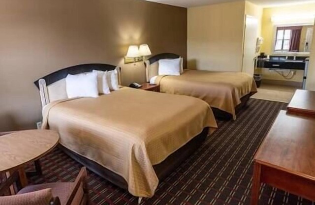 2 Double Beds Non-Smoking