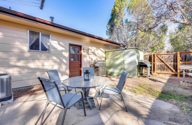 2 Mi to Citadel Mall: Home w/Furnished Patio!