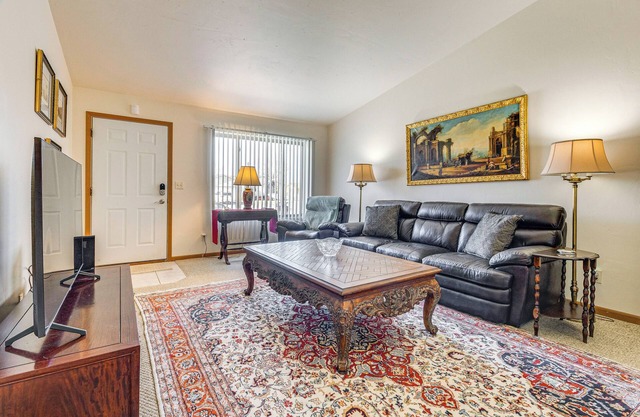 2 Mi to Lake Michigan: Cozy Duplex w/Private Yard