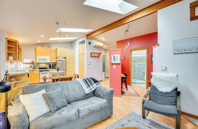 2 Mi to UO: Cozy Retreat in Eugene!