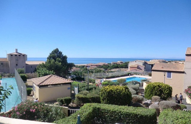 2-room apartment, pool, parking, near beach - St Pierre la Mer