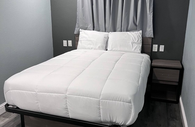 2 Room Suite - Indoor Pool and Spa - Walk to the Boardwalk - No Cleaning Fee!