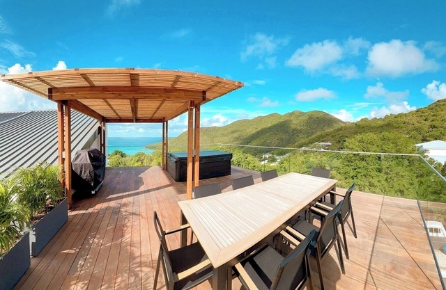 2 rooms ocean view and jacuzzi | Villa 8