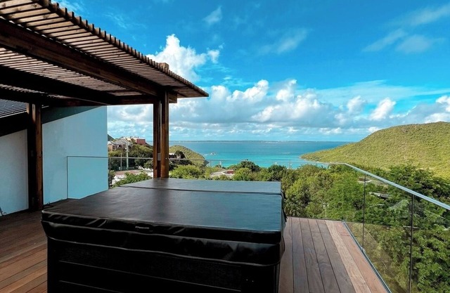 2 rooms ocean view and jacuzzi | Villa 9