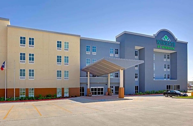 2-Star Hotel ∙ Wingate by Wyndham Corpus Christi