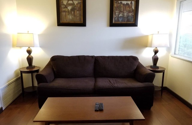 2 Story 2 Bedroom Townhome Suite