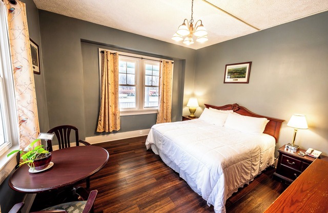 2 Units | Enjoy Nature from a Warm, Historic Stay Near Scenic Pocono Mountain