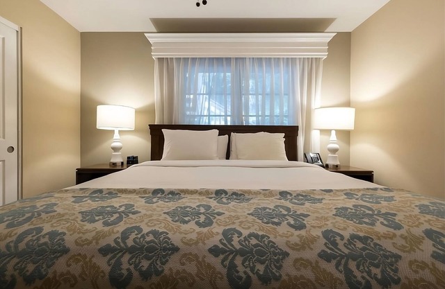 2 Units | Full Kitchen | Balcony | Free Parking | Steps from Del Mar Beach